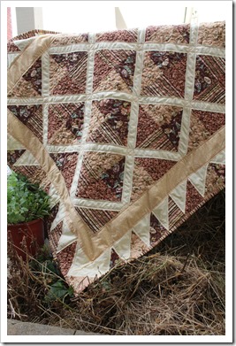love thy neighbour quilt by hugs 'n kisses