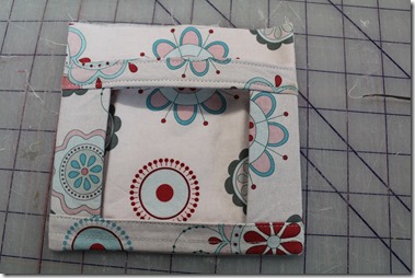 stitched fabric cut - market tag thing a ma jig tutorial by hugs n kisses