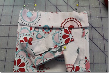 fabric pieces pinned - market tag thing a ma jig tutorial by hugs n kisses
